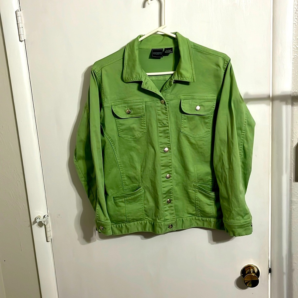 Southern expression woman’s light green jacket